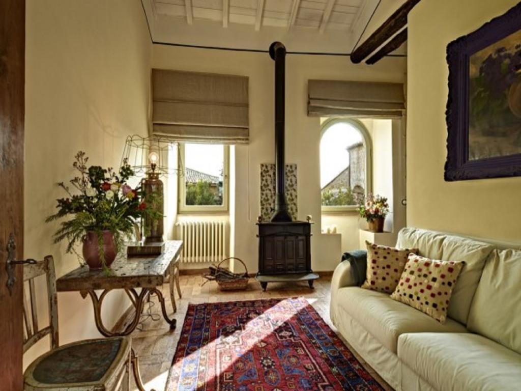 Corte Della Maesta Antica Residenza Bagnoregio Room photo